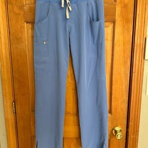 Figs women’s scrub set size small